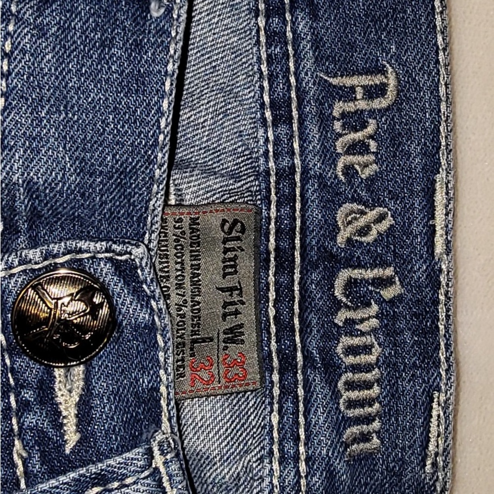 Pre loved jeans 33/32 Axe and crown